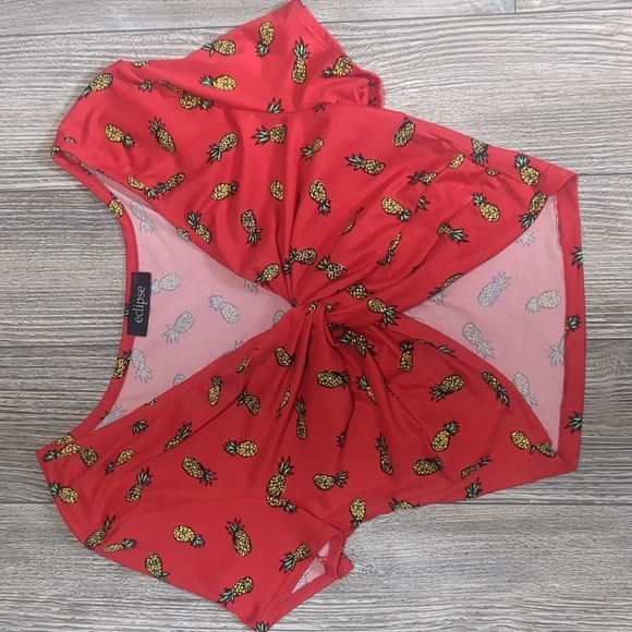 BOGO!! Eclipse Red Pineapple Print Crop Top S - Picture 1 of 3